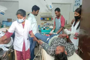 Pakur News: दो बाइकों की सीधी भिड़ंत, लिट्टीपाड़ा में दो युवक गंभीर रूप से घायल