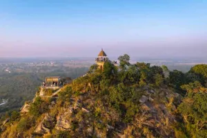 Hazaribagh News: कनहरी हिल: अंतरराष्ट्रीय पर्यटन मानचित्र पर चमकने को तैयार, सैलानियों का बढ़ रहा रुझान