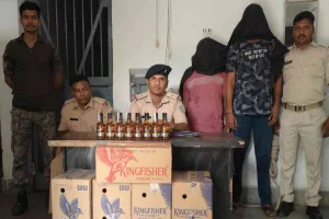 Hazaribagh News: अवैध शराब तस्करी पर पुलिस का कड़ा प्रहार, बिना नंबर की बोलेरो से भारी मात्रा में बीयर-शराब जब्त