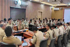 Hazaribagh News: एसपी ने अपराध समीक्षा बैठक में सभी पुलिस अधिकारियों को दिए सख्त दिशा-निर्देश