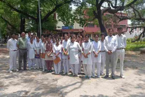 Dhanbad News: डिजिटल शिक्षा की ओर कदम: डीएवी सिंदरी के छात्रों ने बीआइटी के हाईटेक पुस्तकालय का किया भ्रमण