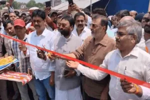 Deoghar News: सांसद निशिकांत दुबे ने किया नवाडीह नवनिर्मित रेलवे ओवरब्रिज का उद्घाटन