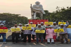 Bokaro News: नीट पेपर लीक पर फूटा गुस्सा: आम आदमी पार्टी ने गांधी चौक पर केंद्र सरकार के खिलाफ किया जोरदार प्रदर्शन