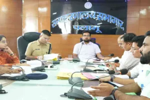 Palamu News: जिला खनन टास्क फोर्स की बड़ी बैठक, उपायुक्त दिलीप प्रताप सिंह शेखावत के कड़े तेवर, कार्रवाई के निर्देश