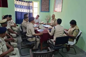 Hazaribagh News: एसपी ने किया गोरहर थाना का औचक निरीक्षण: सुरक्षा व्यवस्था और पंजियों की गहन जांच