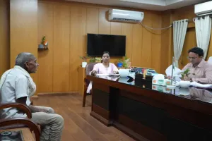 Hazaribagh News: उपायुक्त का जनता दरबार, डीसी हेमन्त सती ने सुनीं शहरी और ग्रामीण क्षेत्रों की जनसमस्याएं