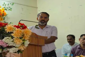 Giridih News: जिला स्तरीय खरीफ कार्यशाला का आयोजन, उपायुक्त रामनिवास यादव ने दीप प्रज्ज्वलित कर किया शुभारंभ