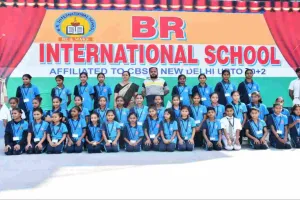 Koderma News: योगासन खेल प्रतियोगिता में बी.आर. इंटरनेशनल स्कूल का शानदार प्रदर्शन