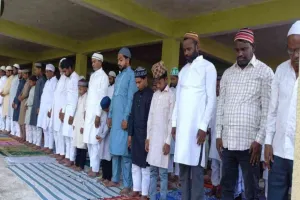 Koderma News: अकीदत और भाईचारे के साथ मनाया गया ईद उल अजहा का त्योहार