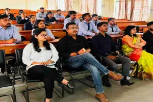 विभावि के प्रबंधन विभाग में कैंपस प्लेसमेंट ड्राइव संपन्न, मशहूर 'वीवो' कंपनी में विद्यार्थियों का किया गया चयन