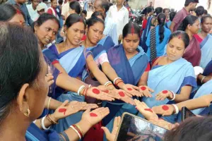 Pakur News: 'चुप्पी तोड़ो, स्वस्थ रहो' अभियान का शुभारंभ, बीडीओ ने निकाली जागरूकता रैली