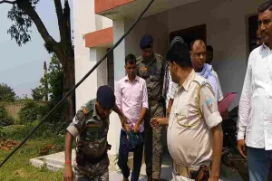 देवघर में रिश्वतखोरी का भंडाफोड़, मनरेगा के कनिष्ठ अभियंता संतोष प्रसाद एसीबी के हत्थे चढ़े
