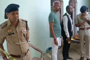 प्रयागराज में ट्रिपल मर्डर से सनसनी, एक ही परिवार के तीन लोगों की बेरहमी से हत्या