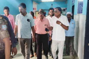 Giridih News: आकाशीय बिजली गिरने से अधेड़ की मौत, विधायक नागेंद्र महतो पहुंचे अस्पताल