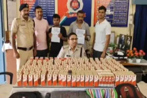 Sahebganj News: बरहरवा स्टेशन पर आरपीएफ की बड़ी कार्रवाई, 47 लीटर विदेशी शराब के साथ दो तस्कर गिरफ्तार
