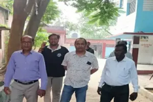 Sahebganj News: मिर्जाचौकी स्वास्थ्य केंद्र का बीडीओ ने किया औचक निरीक्षण, बेहतर स्वास्थ्य सेवाएं सुनिश्चित करने के दिए निर्देश