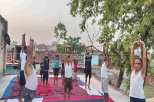 अंतर्राष्ट्रीय योग दिवस से पहले छत्तरपुर में योग का पूर्वाभ्यास, बच्चों ने बढ़-चढ़कर लिया हिस्सा