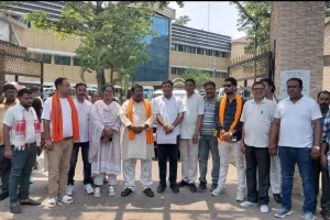 18 करोड़ की सड़क पर भ्रष्टाचार का आरोप! BJP ने खोला मोर्चा, उपायुक्त को सौंपा ज्ञापन