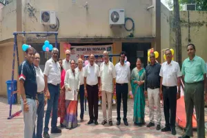Koderma News: रोटरी बाल विद्यालय में बच्चों के लिए आधुनिक प्ले जोन का हुआ उद्घाटन