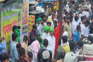 Koderma News: झंडा चौक पर राजद ने लगाया भव्य मुहर्रम सद्भावना शिविर