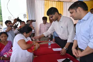 देवघर में पल्स पोलियो अभियान की शुरुआत, 1488 बूथों पर बच्चों को पिलाई गई दो बूंद जिंदगी की