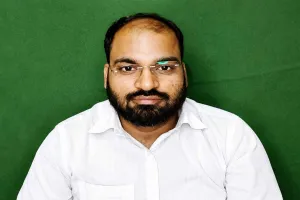 सोशल मीडिया और भारतीय युवा: अवसरों के साथ बढ़ती चुनौतियाँ