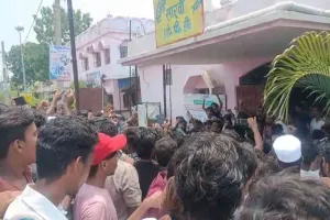 प्रसूता की मौत पर फूटा गुस्सा: अस्पताल में हंगामा, लापरवाही के आरोप में दो एएनएम हटाई गईं