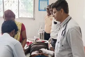 Deoghar News: मायके जा रही महिला की दर्दनाक मौत, तेज रफ्तार चारपहिया वाहन ने बाइक को मारी टक्कर; दो घायल