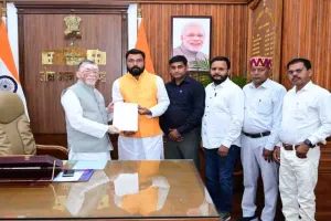  Dhanbad News: पंचम राज्य वित्त आयोग की राशि के व्यय हेतु मार्गदर्शिका जारी करने की मांग, राज्यपाल से मिला पंचायत प्रतिनिधिमंडल