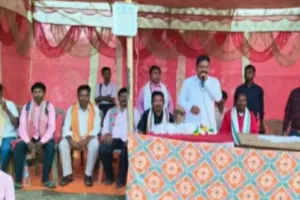 Sahebganj News:  बोगा पहाड़ फुटबॉल टूर्नामेंट में मारीकुटी बनी चैंपियन, गूंजा जीत का जश्न