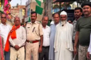 Koderma News: शांति और सौहार्द के साथ मना मुहर्रम का त्योहार ताजिये व झांकी निकली