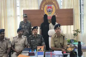Palamu News: मालवरिया बस्ती के पास बाइक-मोबाइल लूटने वाले गिरोह का भंडाफोड़