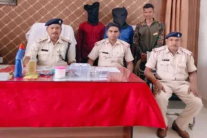 Pakur News: मुफ्त में गहने चमकाने का झांसा, महिलाओं को लाखों का चूना लगाने वाले दो ठग गिरफ्तार
