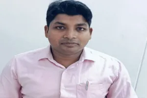 Koderma News: पीएम आवास प्रतीक्षा सूची छपते ही बिचौलिये सक्रिय, बीडीओ ने दी कड़ी चेतावनी