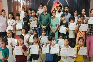 Ranchi News: बरियातू में दो दिवसीय मुफ्त कराटे प्रशिक्षण शिविर संपन्न, 50 बच्चों ने सीखे आत्मरक्षा के गुर