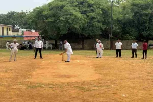 Hazaribagh News: सिलवार खुर्द में क्रिकेट का महाकुंभ, मुन्ना सिंह ने किया शुभारंभ, युवाओं में दिखा जबरदस्त उत्साह