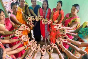 Dhanbad News: उपायुक्त आदित्य रंजन की बड़ी पहल, जेएसएलपीएस ने शुरू किया 'रेड डॉट चैलेंज' अभियान