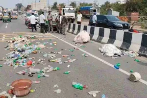 Koderma News: ऑटो दुर्घटना में चंदन और पवन गंभीर रूप से घायल, सदर अस्पताल में भर्ती