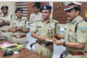 Bokaro News: उपायुक्त कार्यालय में आयोजित हुई मासिक अपराध गोष्ठी, डीआईजी ने की कार्यों की समीक्षा