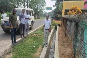 Dumka News: बीडीओ राजेश सिन्हा ने जांची 15वीं वित्त आयोग की योजनाएं, कई मिले अपूर्ण