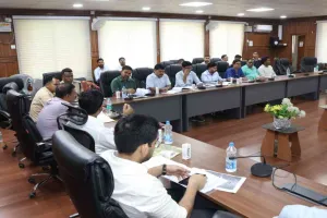 Dumka News: रोड टास्क फोर्स की बैठक में बोले डीसी, श्रावणी मेले से पहले सुधरेंगी सड़कें