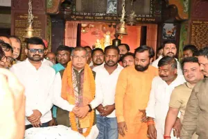 पीएम मोदी के सबसे लंबे कार्यकाल पर भाजपा ने हनुमान मंदिर में की विशेष पूजा