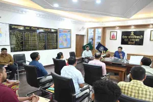 शिक्षा व्यवस्था में सुधार को लेकर उपायुक्त ने की उच्चस्तरीय समीक्षा, लापरवाही पर कार्रवाई के दिए निर्देश