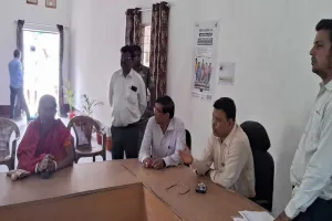 जिला निर्वाचन पदाधिकारी के निर्देश पर शत-प्रतिशत वोटर मैपिंग के लिए विशेष कैंप आयोजित