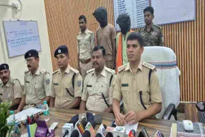 Giridih News: साइबर अपराधी को छुड़ाने और पुलिस पर पथराव मामले में दो गिरफ्तार