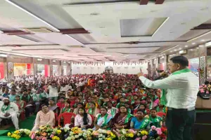 Giridih News: SIR को लेकर झामुमो का महामंथन, उत्सव उपवन में बूथ सम्मेलन आयोजित