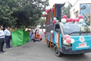 Sahebganj News: उपायुक्त दीपक कुमार दुबे ने नशामुक्ति जागरूकता रथ को दिखाई हरी झंडी