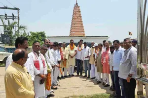 Hazaribagh News: सांसद मनीष जायसवाल का पदमा प्रखंड में सघन दौरा, कार्यकर्ताओं में भारी उत्साह