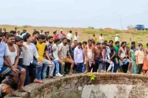 Koderma News: छह दिन से लापता मासूम का कुएं में मिला शव, हत्या या हादसा?