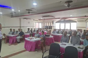 Koderma News: मॉडर्न पब्लिक स्कूल में बाल सुरक्षा और पॉक्सो एक्ट पर कार्यशाला आयोजित